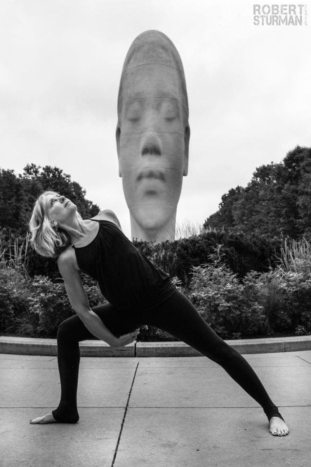 18-photos-incroyables-de-yoga-dans-la-ville-16