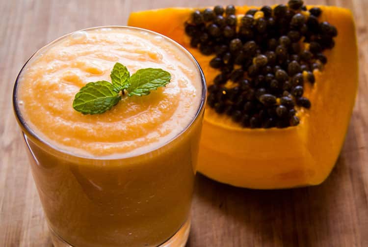 Smoothie à la papaye et noix de coco