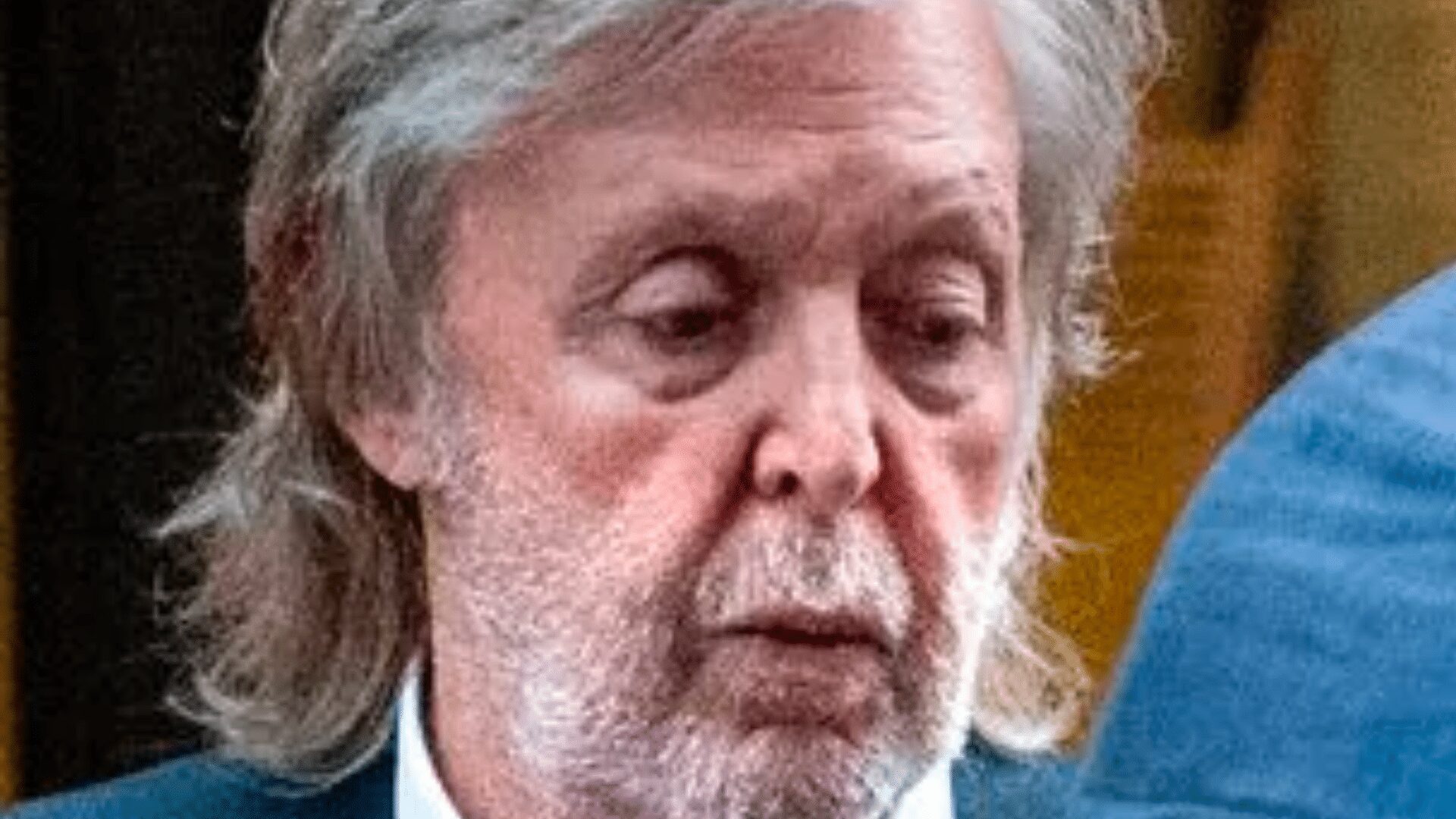 Paul McCartney souriant