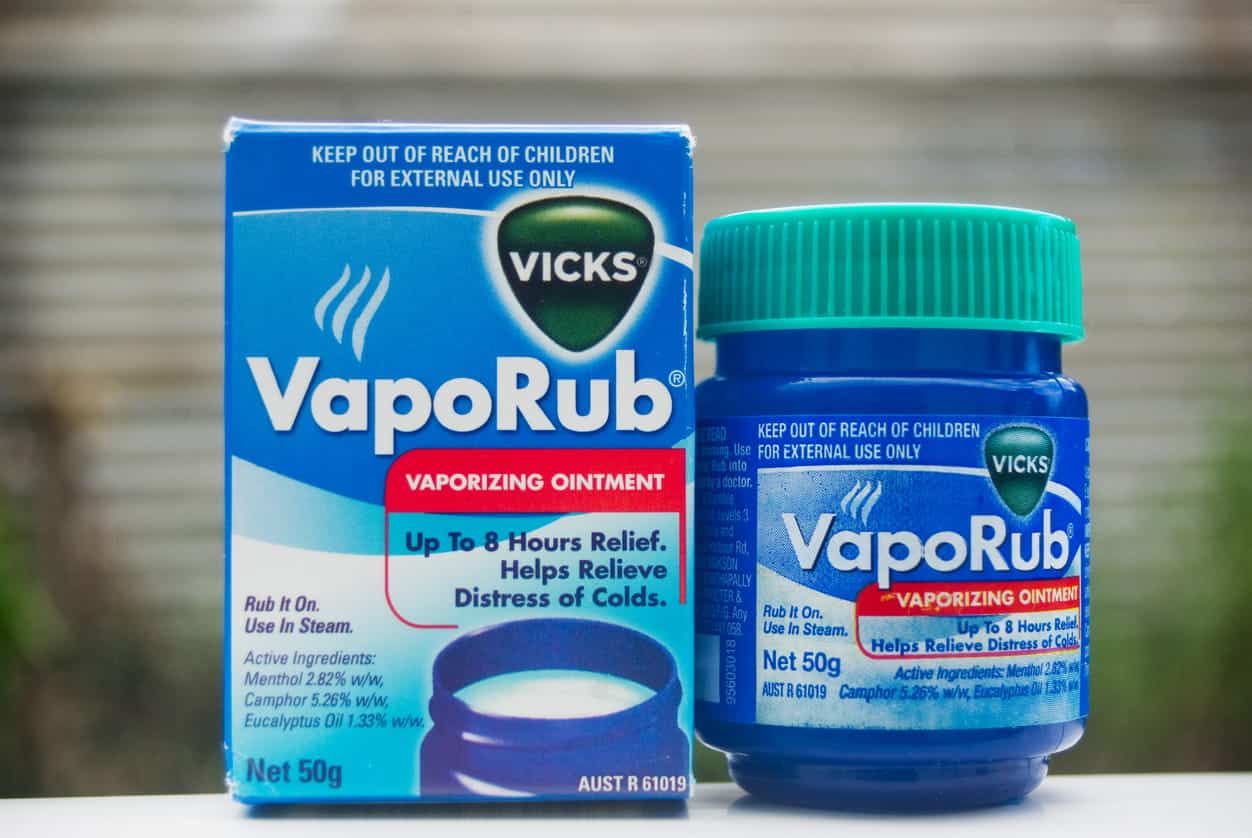 Pot de Vicks VapoRub ouvert