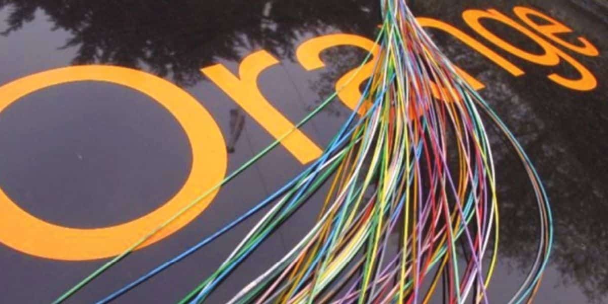 Câbles de fibre optique Orange