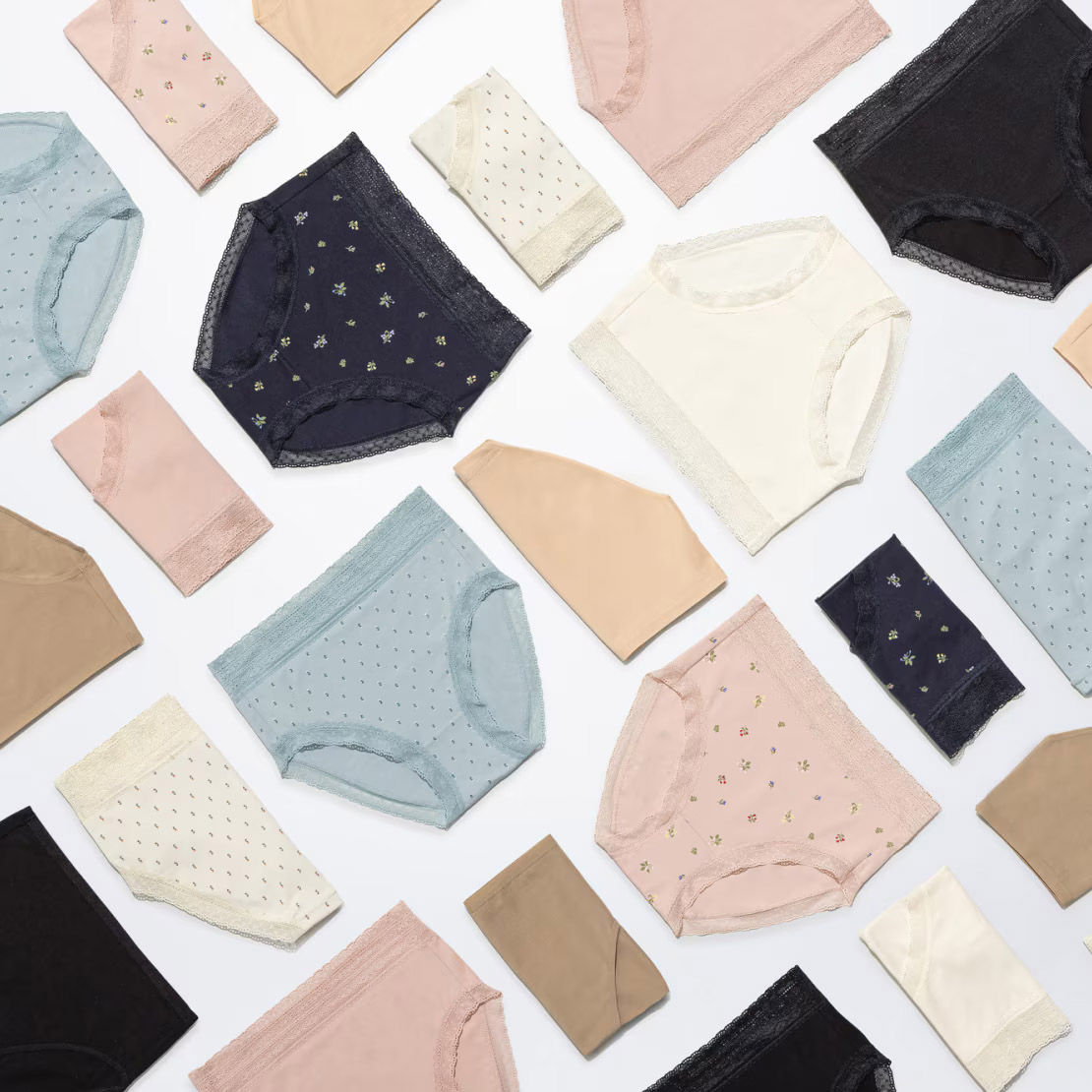 Femme souriante adoptant une routine de bien-être naturel