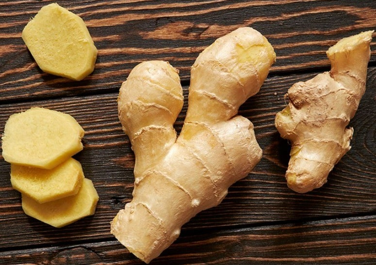 Racine de gingembre frais