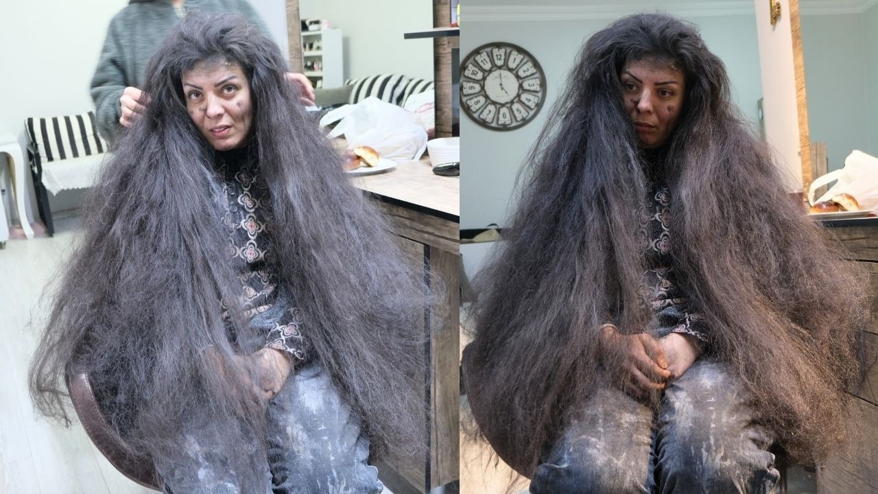 Coiffeuse en train de démêler et couper les cheveux de la femme avec soin