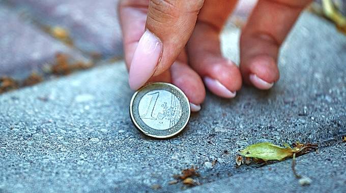Signification spirituelle de trouver de l'argent par terre
